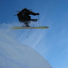 Drop utfor &amp;quot;10-meters-drivan&amp;quot; i . Foto: H&aring;kon S&aelig;ther. &Aring;kare: Marius R&oslash;stad.