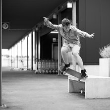 Utanf&ouml;r Ikea uppsala.

http://raazmuuz.blogg.se. Foto: Rasmus Viktorsson. &Aring;kare: Daniel Bergman.