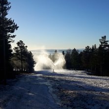Sn&oslash;produksjon i Familiebakken 
Topp forhold p&aring; T.