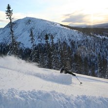 Seth &aring; JP knata upp till Skalpassets topp  under . Foto: Johan Pettersson. &Aring;kare: Seth Gustavsson.