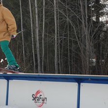 &Aring;kare: emma lindqvist.