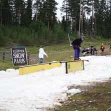 shreddar i Kl&auml;ppen p&aring; helgcampet v.26 med snowca. Foto: Oscar Andersson. &Aring;kare: Joseph Jansson.