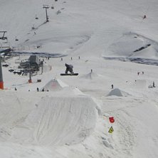 Sk&ouml;n 180 i den underbara parken i Mayrhofen.. Foto: Daniel S&auml;refjord. &Aring;kare: Daniel Gr&ouml;nberg.