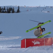 Jim glider lite v&auml;l bra ibland.. Foto: Magnus Bergqvist. &Aring;kare: Jim Johansson Wolf.