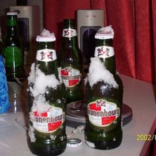 Kall &aring; god &ouml;l. Foto: Cham-team. &Aring;kare: &Ouml;L?.