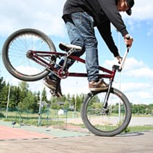 Jag g&ouml;r ett trick.. Foto: Joakim Stor&auml;ng. &Aring;kare: Jag.