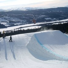 sw 7. &Aring;kare: Stefan persson.