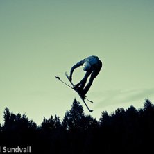 Kv&auml;llssession i vattenhoppet.. Foto: Emil Sundvall. &Aring;kare: Elias Henderson.