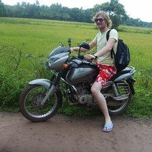 Motorcykeltur i Goa. Foto: Ricardo Baca. &Aring;kare: Johan Wallin.