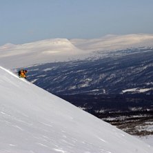 big M camp
helags i bakgrunden. Foto: Mikael Kajbring. &Aring;kare: jon Wagenius.