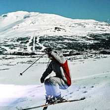 360 tail grab. Sen gick det ju &aring;t skogen. Stort . Foto: Wolf H&ouml;rner. &Aring;kare: Patrik Nordholm.