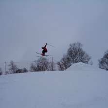 Safety grab. Foto: Pontus Lindberg. &Aring;kare: Oskar Lindberg.