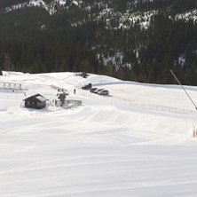 -4 p&aring; toppen, -3 i bunn.
Nypreppede l&oslash;yper vente.