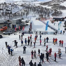 Fortsatt flotte forhold
Vi kj&oslash;rer p&aring; fram til og.