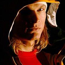 Robban olsson under en av dom kv&auml;llarna med mindr. Foto: Johan St&aring;hlberg / Freeradicals. &Aring;kare: Robban Olsson.