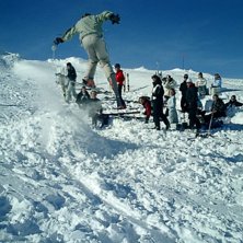 F&ouml;rsta g&aring;ngen p&aring; skidor med ett dj&auml;rvt f&ouml;rs&ouml;. Foto: Filip Kruse. &Aring;kare: Erik Edgren.