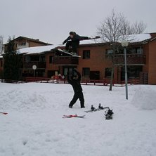 Ville hoppar, inget d&aring;ligt hopp.. Foto: Jag (Axel &Aring;kerlund). &Aring;kare: Vincent Lejtzen.