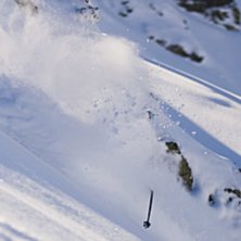 Martin k&ouml;r snorkeldjupt p&aring; v&auml;g ner mot b&auml;cken.. Foto: Christian &Aring;kesson. &Aring;kare: Martin Holm.