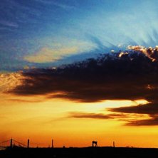 Skidorna lutar mot v&auml;ggen och jag &auml;r hemma i G&ouml;. Foto: Simon Blide.