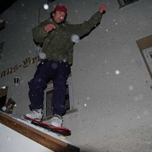 Kan de bli mer hardcore &auml;n snowskate p&aring; r&auml;cket . Foto: Alexander Rydfjord. &Aring;kare: Dan.