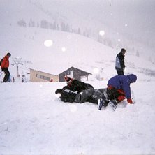 Ett stycke br&aring;kstakar, jag i svart jacka, gr&aring;/vi. Foto: en v&auml;n. &Aring;kare: flera.