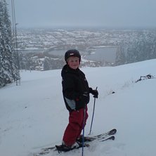 &Aring;rets f&ouml;rsta repa. 20-30 cm bl&ouml;t nysn&ouml;. Inte k. Foto: Mamma. &Aring;kare: Eric Norrlander.