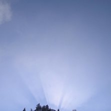 P&aring; v&auml;g upp mot ravinkanten.. Foto: Joel Wiklund.