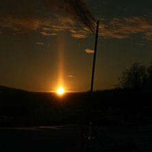 Sn&ouml;kanonerna pyser s&aring; vackert i kv&auml;llssolen. Foto: Gustav Ekroth.
