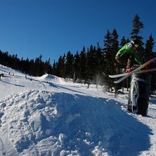 JOcke bonkar. Foto: Nils Pasthy. &Aring;kare: Joakim persson.