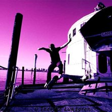 Laura Sliva kickflipping i Vancouver, -00. Foto: Therese Lundgren. &Aring;kare: Laura Sliva.