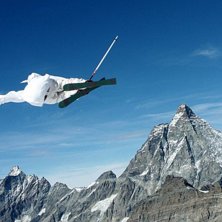 Jibber i halfpipen med Matterhorn i bakgrunden. Foto: Mattias Andersson. &Aring;kare: Italiensk jibber.