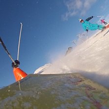 Carving p&aring; monoski i Hemsedal. Foto: Linus Bj&ouml;rk. &Aring;kare: Mimo Sestan.