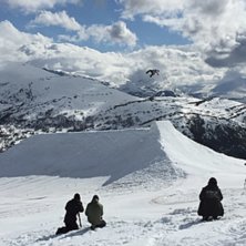 Skisesongen er over p&aring; Harpefossen
Da er heisane .