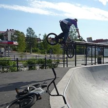 Dumped 360 uppf&ouml;r bowlen en solig dag! tyv&auml;r, s�. Foto: Robin Berglund. &Aring;kare: Anton Olsson.