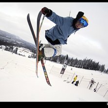 trea blunt! f&ouml;rs&ouml;ker fl&ouml;rta lite m&auml; Max samtid. Foto: Max Neurisser. &Aring;kare: Maximilliam Smith.