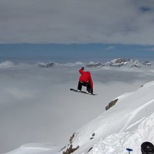 Fin dag i Engelberg, vi slappade och byggde en kic. Foto: Martin Livian. &Aring;kare: Martin Nor&eacute;n.
