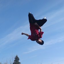 eric k&ouml;r en backflip super ultra punggrab. Foto: kim skog. &Aring;kare: eric johansson (kruxelidux).
