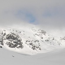 H&ouml;ger v&auml;nster eller rakt fram?. Foto: Ok&auml;nd.