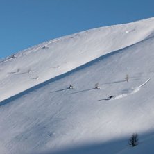 P&aring; v&auml;g ner fr&aring;n H&uuml;blie-rstaurangen, ganska lag. Foto: Arvid. &Aring;kare: Petter.