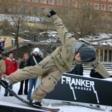 50-50 frontflip off p&aring; en downbox p&aring; Frankerhaus. Foto: Ulla bengtsson. &Aring;kare: Jens Ortner.