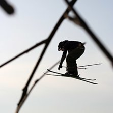 Wikke g&ouml;r ett f&ouml;rs&ouml;k att k&ouml;ra lastbil... Foto: Viktor Lindqvist. &Aring;kare: Victor &Aring;ngman.