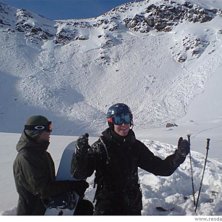 Gayriders har rakat starta en liten lavin som man . Foto: Peter Nilsson. &Aring;kare: Martin Loov, Gustav Fredholm.