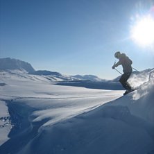 Fint och soligt i gr&auml;nsen med massor av sn&ouml;!. Foto: Henrik Blom. &Aring;kare: William Flodstr&ouml;m.