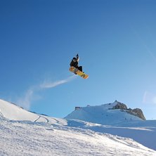 Kicker bakom shindler (eller va hette de?). Foto: Alexander Rydfjord. &Aring;kare: Jonas H&auml;gg.