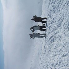 Redo att ta steget?. Foto: Christer Petersson. &Aring;kare: Tobbe, Joppe och Perra.