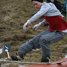 Fighter Vincent Lejtz&eacute;n pressar som om han fick b. Foto: Julia Micanovic. &Aring;kare: Vincent Lejtz&eacute;n.