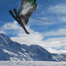 Foto: Adam S&auml;lg. &Aring;kare: Gabriel Bergman.