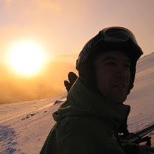 P&aring;v&auml;g upp till Sadeln i ett underbart ljus!. Foto: Micke. &Aring;kare: Johan Homstr&ouml;m.