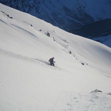 Pudderkj&oslash;ring fra Store Kjostind i Lyngen.. Foto: Odd Roar Salamonsen. &Aring;kare: Tom Jensen.