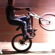 Foto: ????. &Aring;kare: en drop in tv snubbe.